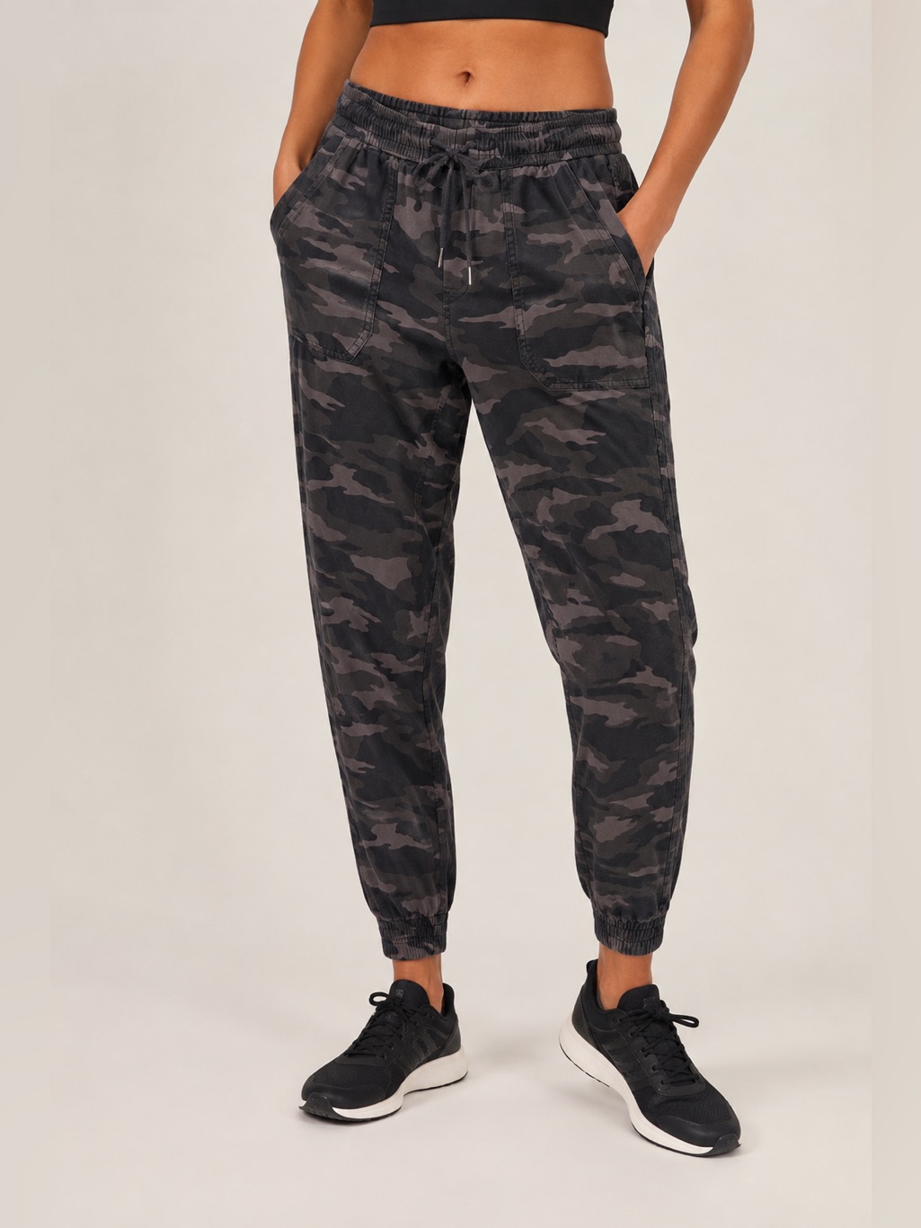 Athleta Farallon Jogger Pants Size 6 Camo Drawstring Utility